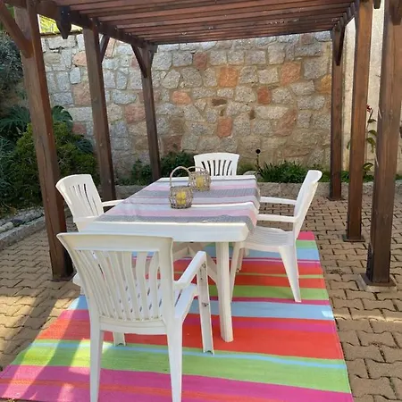 F2 Avec Belle Terrasse Et Jardin Avec Bbq Apartmán *